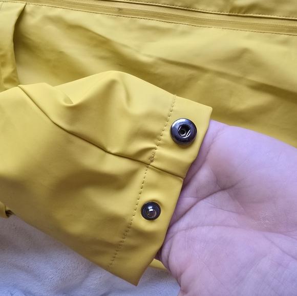 Iconic Yellow Unisex Small Pendleton Rain Jacket - Picture 7 of 9